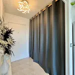Classé 3 étoiles Vue - Terrasse Et Vallauris