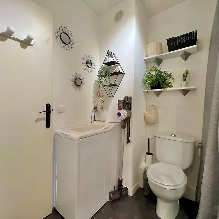 Classe 3 Etoiles Vue - Terrasse Et Apartman