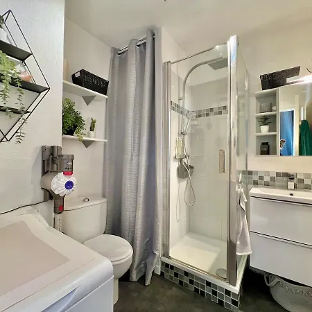 Classe 3 Etoiles Vue - Terrasse Et Apartman