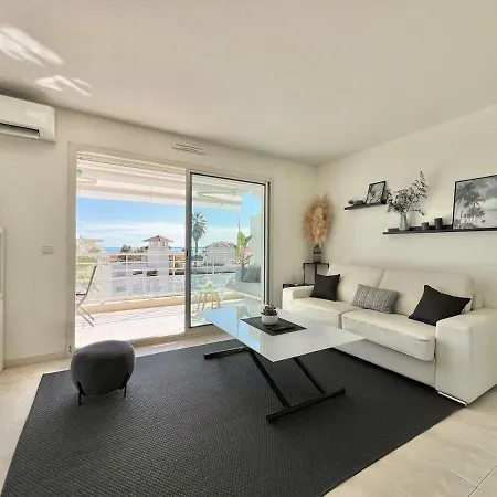 Classe 3 Etoiles Vue - Terrasse Et Apartman *